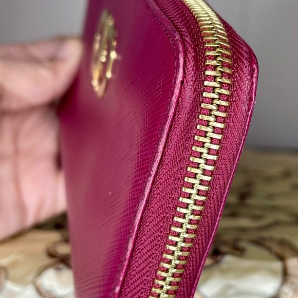 Salvatore Ferragamo Pink Leather Clutch - Picture 2 of 14